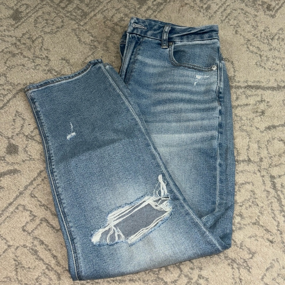 ✨AE Curvy Mom Jean